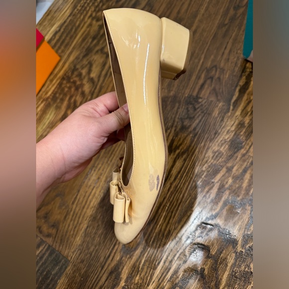 Salvatore Ferragamo vara bow pumps - Picture 8 of 9